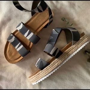 NIB Strappy espadrilles 9W